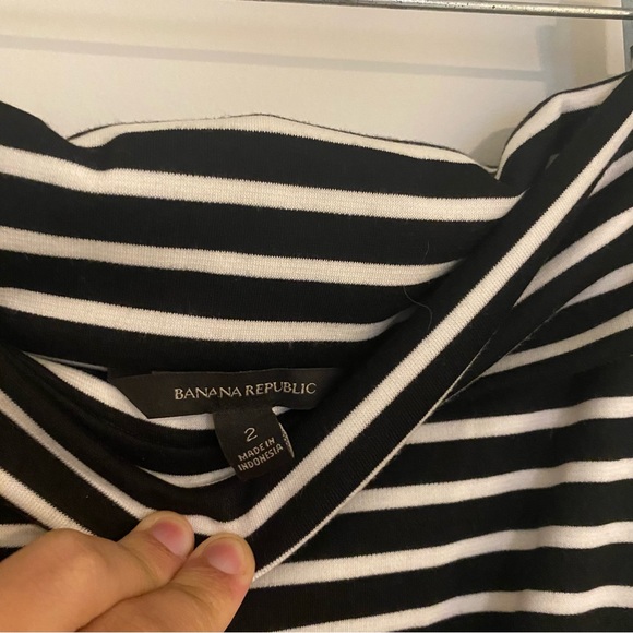 banana republic black and white off the shoulder midi length dress - Picture 6 of 6